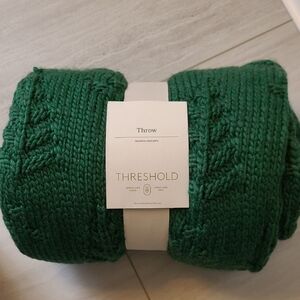 Threshold GREEN throw blanket